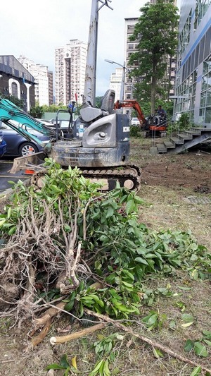 新屋怪手挖土機出租